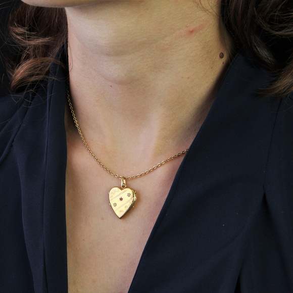 French 20th Century Ruby Natural Pearl 18 Karat Yellow Gold Heart Medallion - Picture 10 of 11
